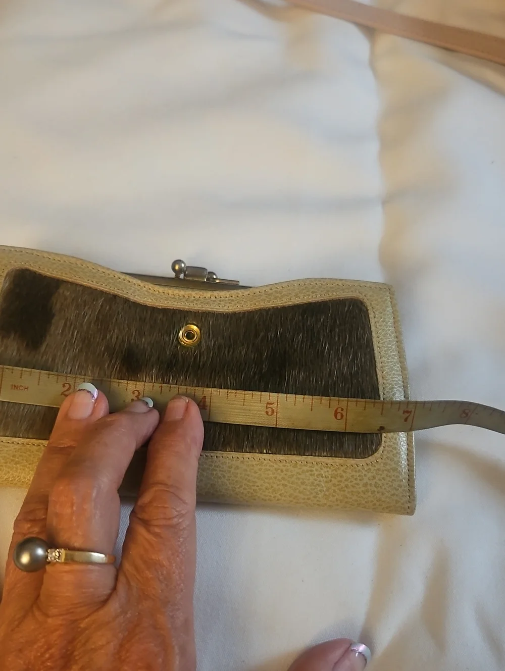 Vintage Women's Beige and Dark Brown Haircalf Wallet